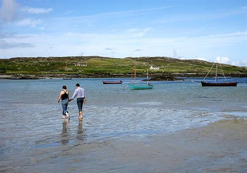 Inishbofin House Hotel Exterior photo